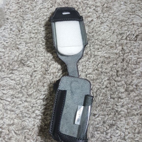 Headset Case - Picture 1 of 3